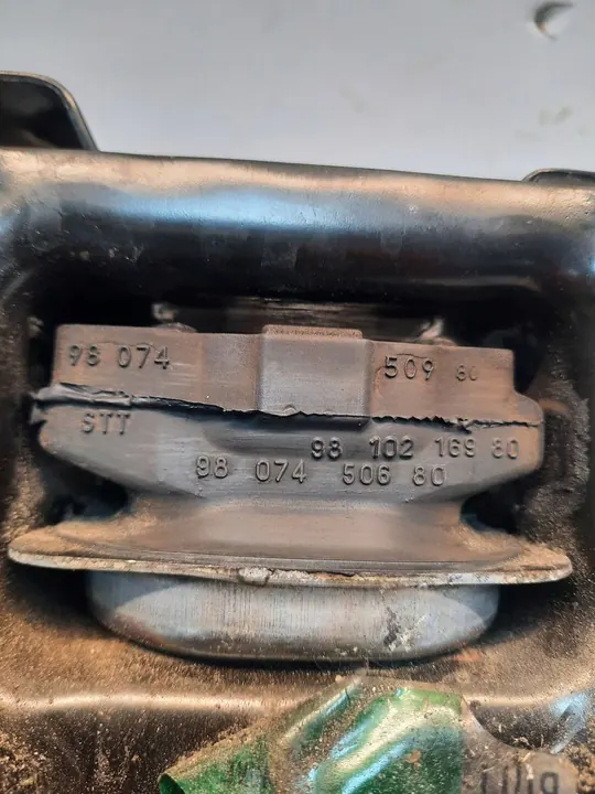 Engine Mount Bracket 9810216980 Citroen Peugeot Opel image 3