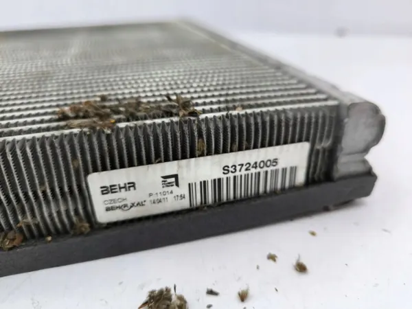Peugeot 5008 2011 A/C Verwarmingskern OEM S3724005 image 8
