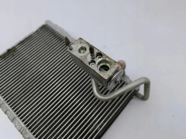 Peugeot 5008 2011 A/C Verwarmingskern OEM S3724005 image 9