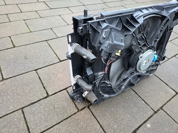 RENAULT TWINGO III 0.9 TCE Radiator Ventilator Set 2016 image 10