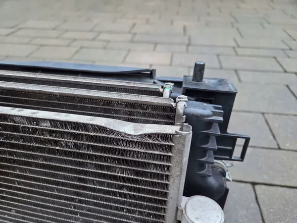 RENAULT TWINGO III 0.9 TCE Radiator Ventilator Set 2016 image 3