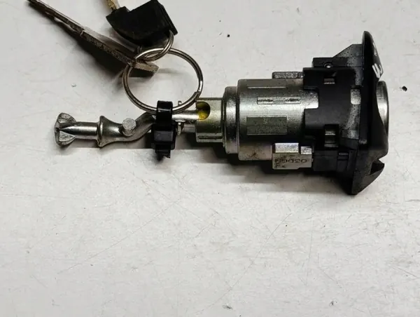 Schloss-Einsatz Toyota Yaris IV 20-26 OEM 03DGN image 3