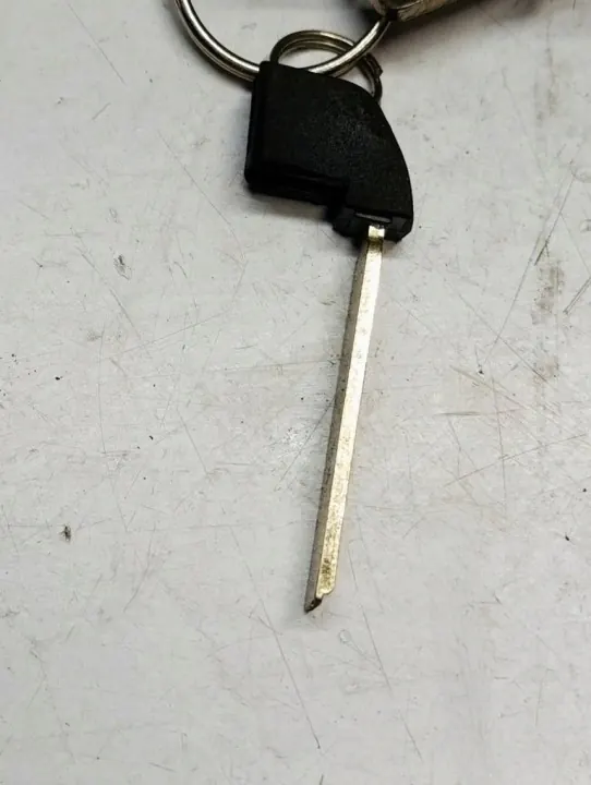 Schloss-Einsatz Toyota Yaris IV 20-26 OEM 03DGN image 4