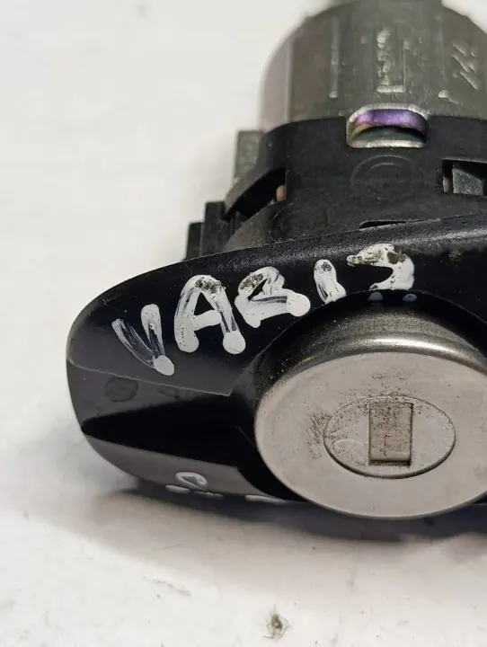 Schloss-Einsatz Toyota Yaris IV 20-26 OEM 03DGN image 6