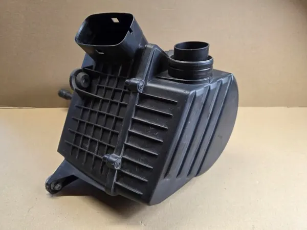 Luftfilterhus OEM 6R0129607C för Audi VW image 3
