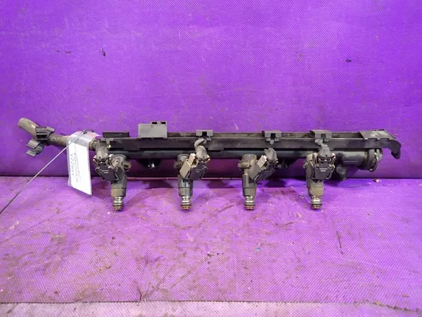 Rail d'injection Volkswagen OE 030133319L image 2