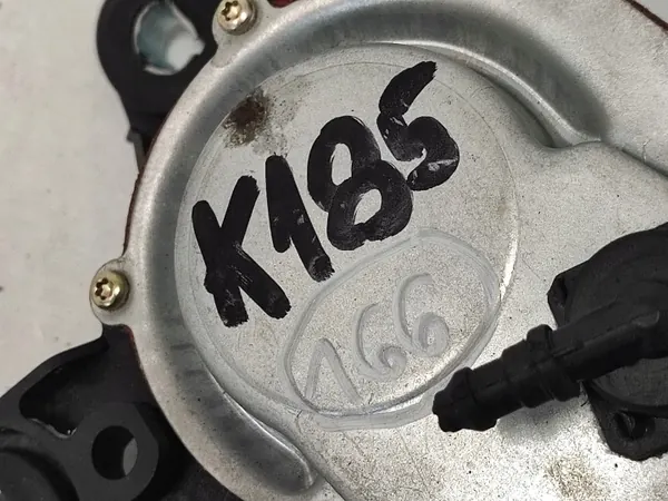 AUDI A4 B7 III 07r achterruitenwissermotor OEM 473700 image 6