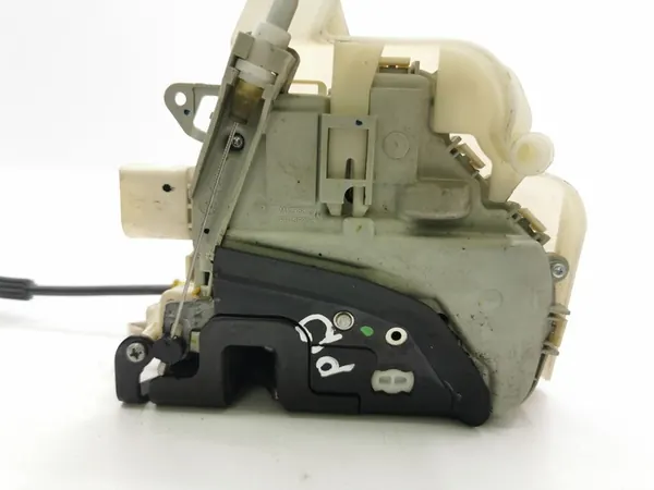 Audi A6 C7 2011 Höger Framdörrslås OEM 8J2837016C image 5