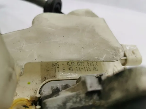 Audi A6 C7 2011 Höger Framdörrslås OEM 8J2837016C image 6