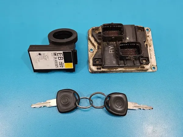 Motorregeleenheid Opel Corsa B 1.0 12V 0261204058 image 2