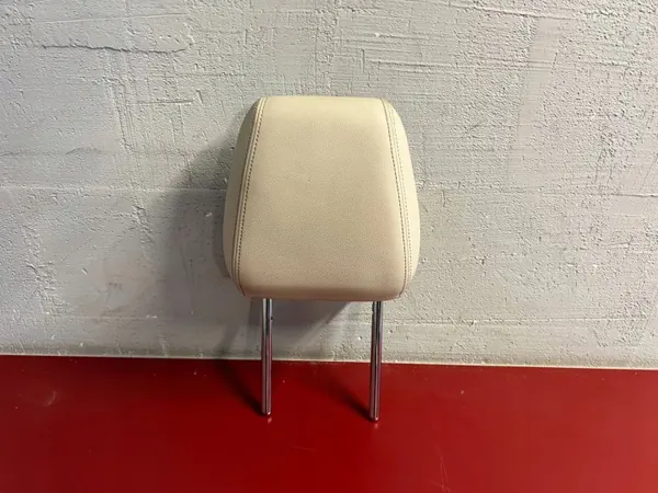BMW X1 U11 Frontverkleidung OEM KSI13942 Gebraucht image 2