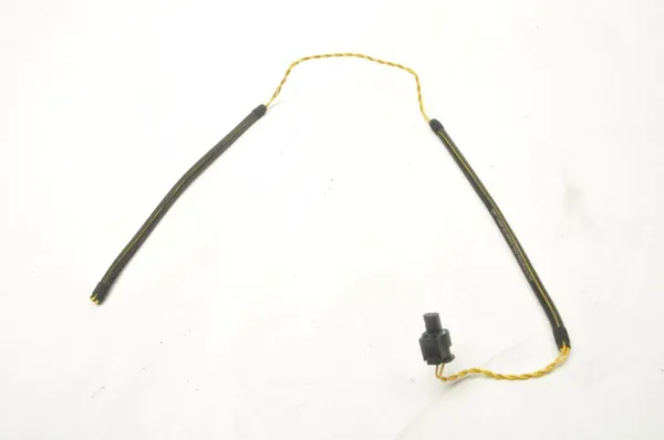 Volvo XC40 Fotrörelsesensor OEM 32299000 image 2