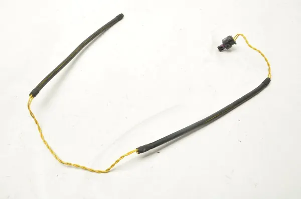Volvo XC40 Fotrörelsesensor OEM 32299000 image 3