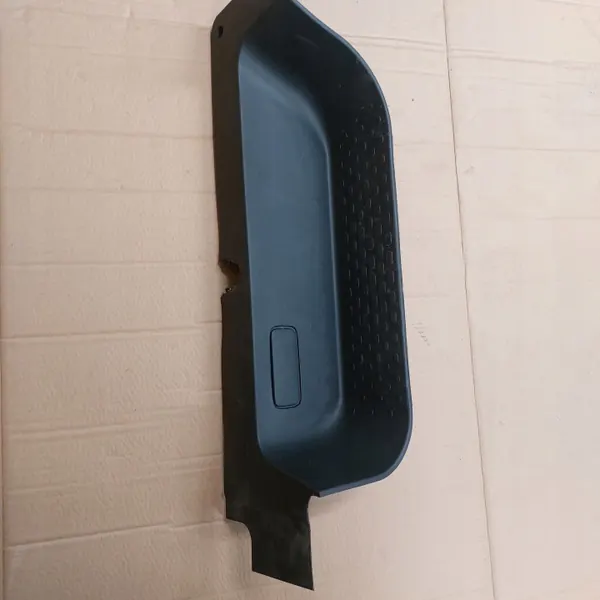 Renault Trafic IV Trittabdeckung Rechts OEM 764623592R image 3