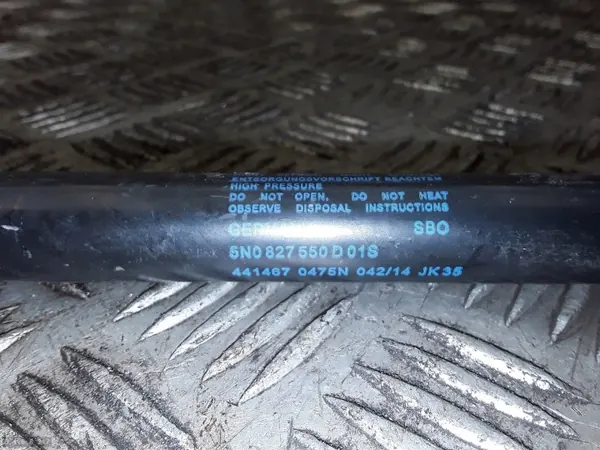 VW Tiguan Achterklepstempels OEM 5N0827550 - Gebruikt image 4