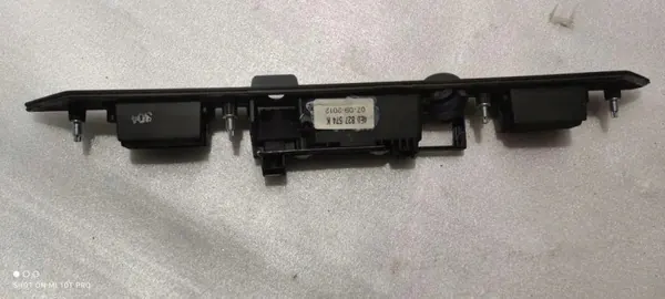 Audi A8 D4 Bagagelucklist & Handtag OEM 4E0827574 image 3