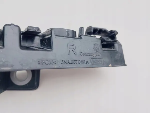 VW Tiguan II 5NA Clip de para-choque dianteiro direito 15- image 3