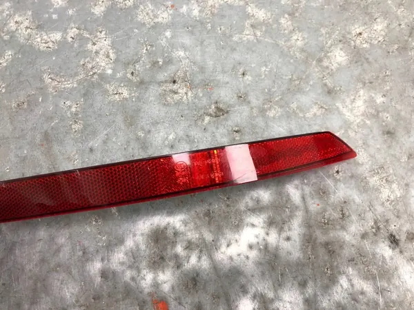 Takavalo Oikea Audi A4 B9 8W0945106D image 2