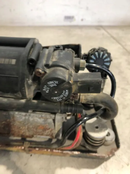 BMW OE 6794465 Suspension Compressor image 7