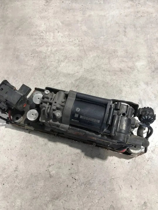 BMW OE 6794465 Suspension Compressor image 8