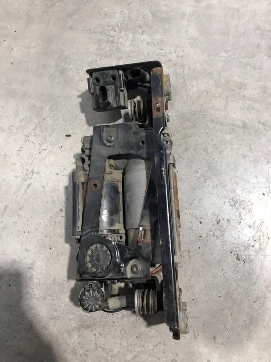 BMW OE 6794465 Suspension Compressor image 9