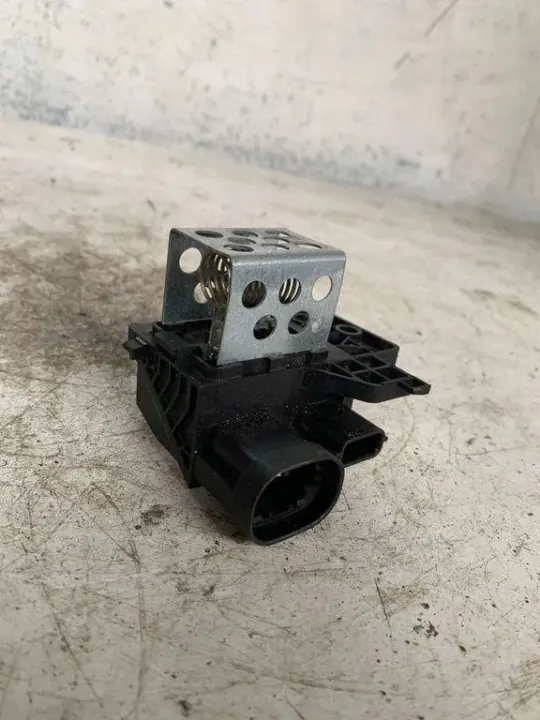 Kylarfläktrelä OEM 255503792 för Renault image 3