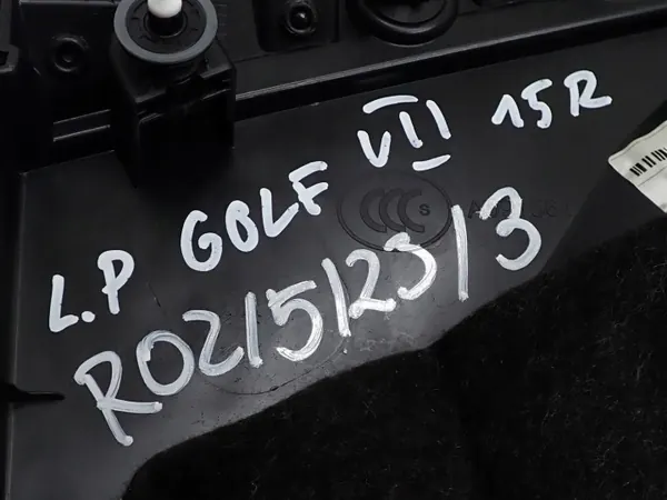 Painel Porta OEM 5G4867011 Esquerdo Dianteiro VW Golf VII image 7