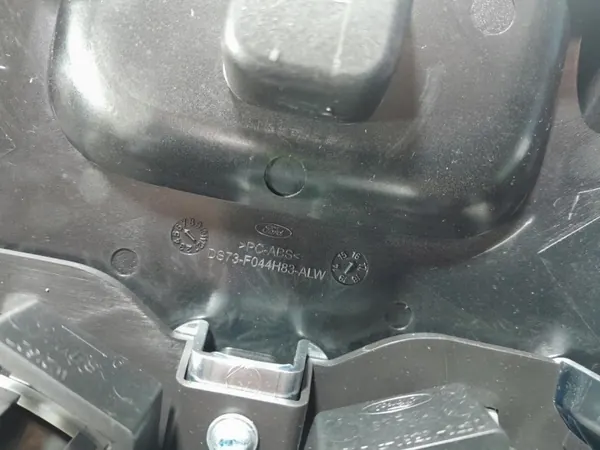 Ford Mondeo MK5 Dryckeshållare DS73-F042B60-B image 8