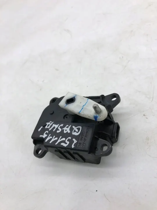 Motor de compuerta OEM 277306RF0A para Nissan Qashqai III image 3