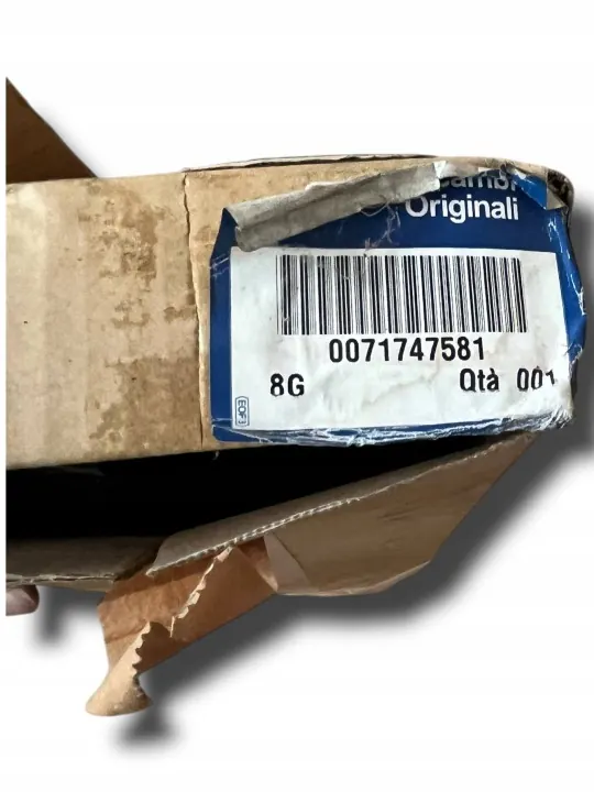 Fiat Sedici väliseinä OEM 0071747581 - Käytetty image 3