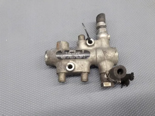 Distributeur de carburant OEM 057130763H pour Audi A8 D3 4.0 TDI image 6