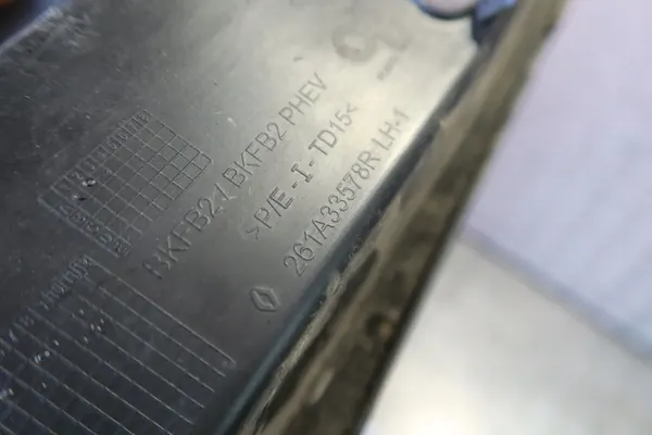 Griglia paraurti anteriore sinistra Renault Megane IV OE 261A33578R image 6