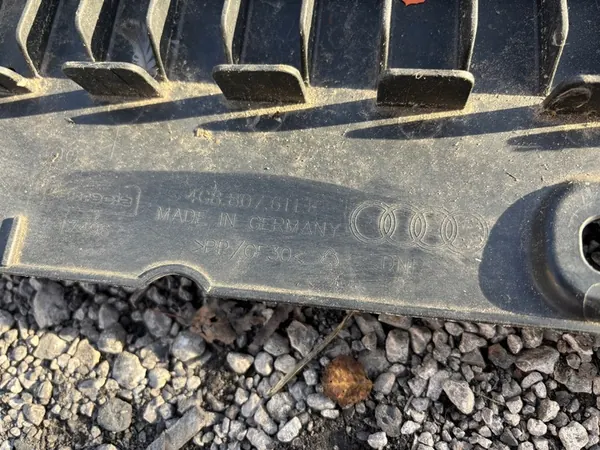 AUDI A7 4G8 Framskärmsplåt OEM 4G8807611E image 4