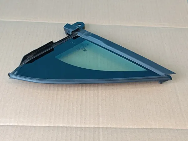 OEM 5NA845114 VW TIGUAN II 2 LIFT 1.5 TSI Vidro Triangular image 4