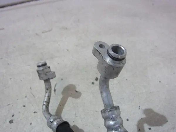 Conduit de refroidisseur d'huile BMW X5 E70 OEM 7586438 image 5