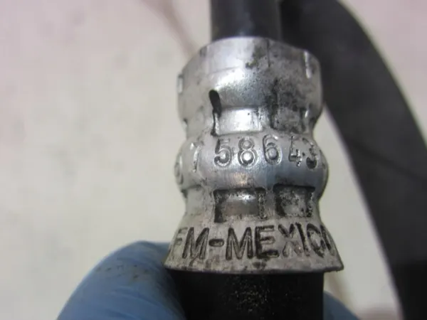 Conduit de refroidisseur d'huile BMW X5 E70 OEM 7586438 image 8