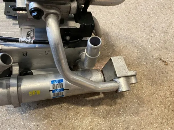 Secador AC KIA EV6 OEM 97725CV000 - Usado image 8