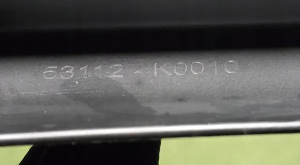 Griglia Centrale Paraurti Anteriore Toyota Yaris IV image 4