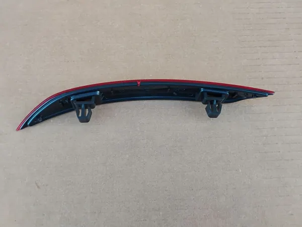 Bakreflektor Volkswagen OE 6C0945106B image 4