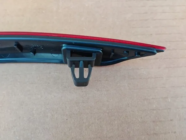 Bakreflektor Volkswagen OE 6C0945106B image 5