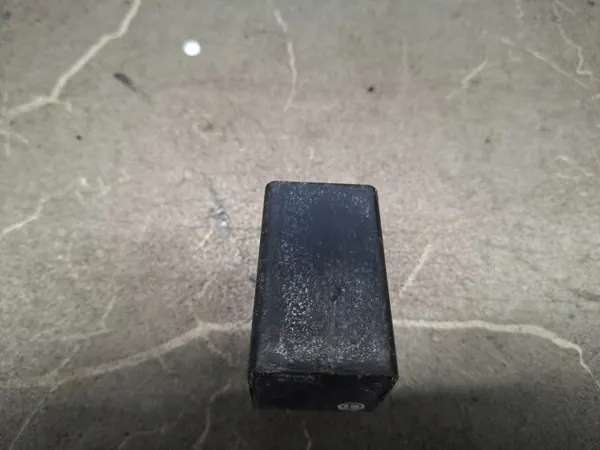 Blinkrelais OEM 0335200007 für Mercedes W116 image 3