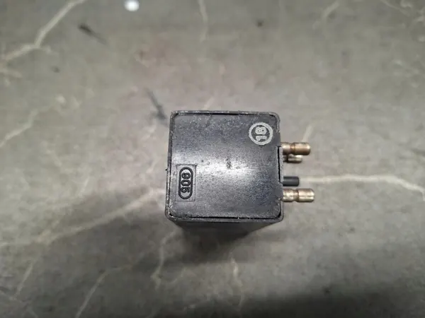 Blinkrelais OEM 0335200007 für Mercedes W116 image 5