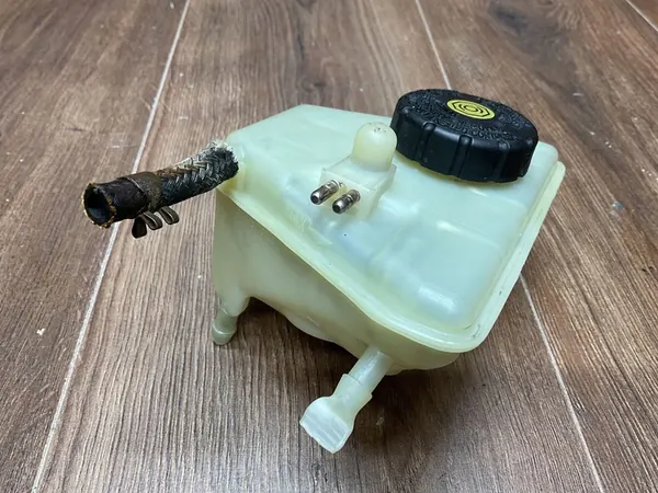 Réservoir de liquide de frein Mercedes-Benz SL R129 image 3