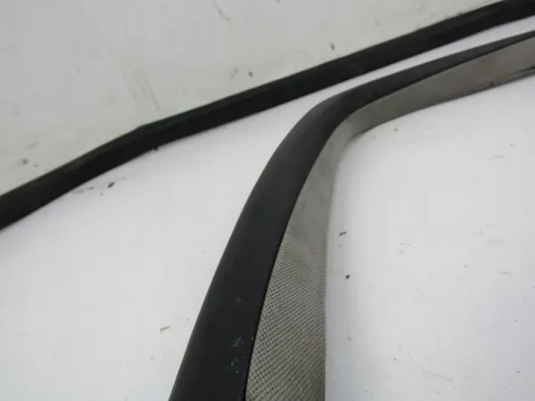 Junta de puerta trasera derecha OEM AK-6-90670 VW Passat B5 image 4