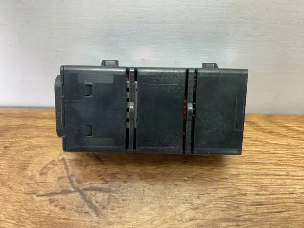 Prise USB Ford Mustang VII OEM MU5T19J252AAPI image 6