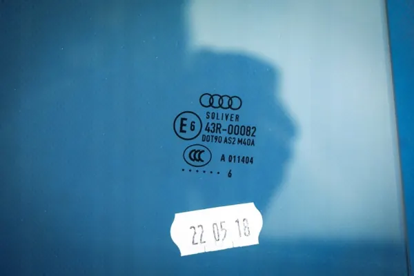 Audi A5 Hecktürglas OEM 8T8845206B - Gebraucht image 3