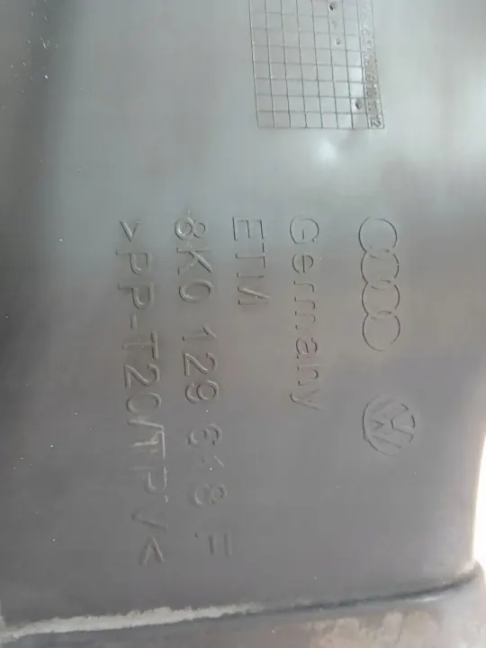 Audi vacuümservoslang OEM 8K0129618F - Gebruikt image 3