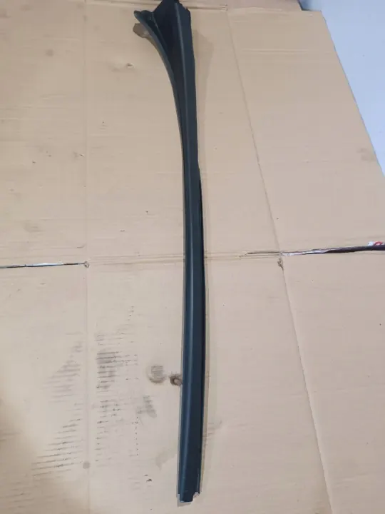 OEM 93867905 Frontrechte Fensterleiste für Trafic III image 2