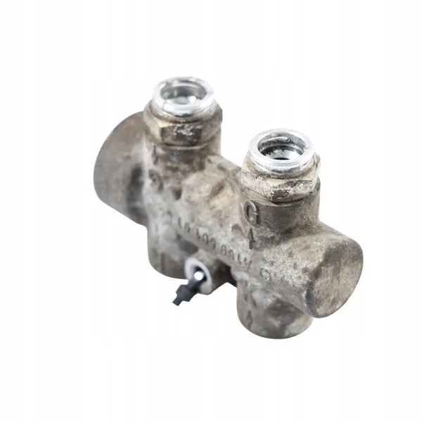 Mercedes W245 Thermostaat Olie Koelslang A1695010165 image 5