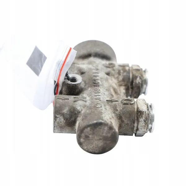 Mercedes W245 Thermostaat Olie Koelslang A1695010165 image 9